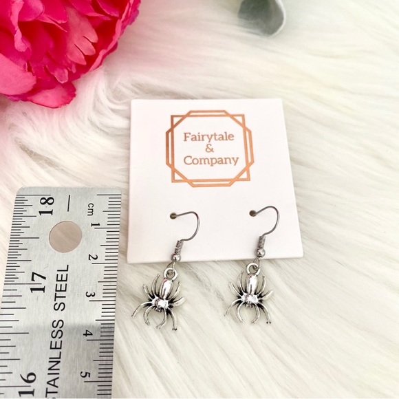 HALLOWEEN SPIDER EARRINGS! 🎃🕷🕸 - Picture 3 of 3
